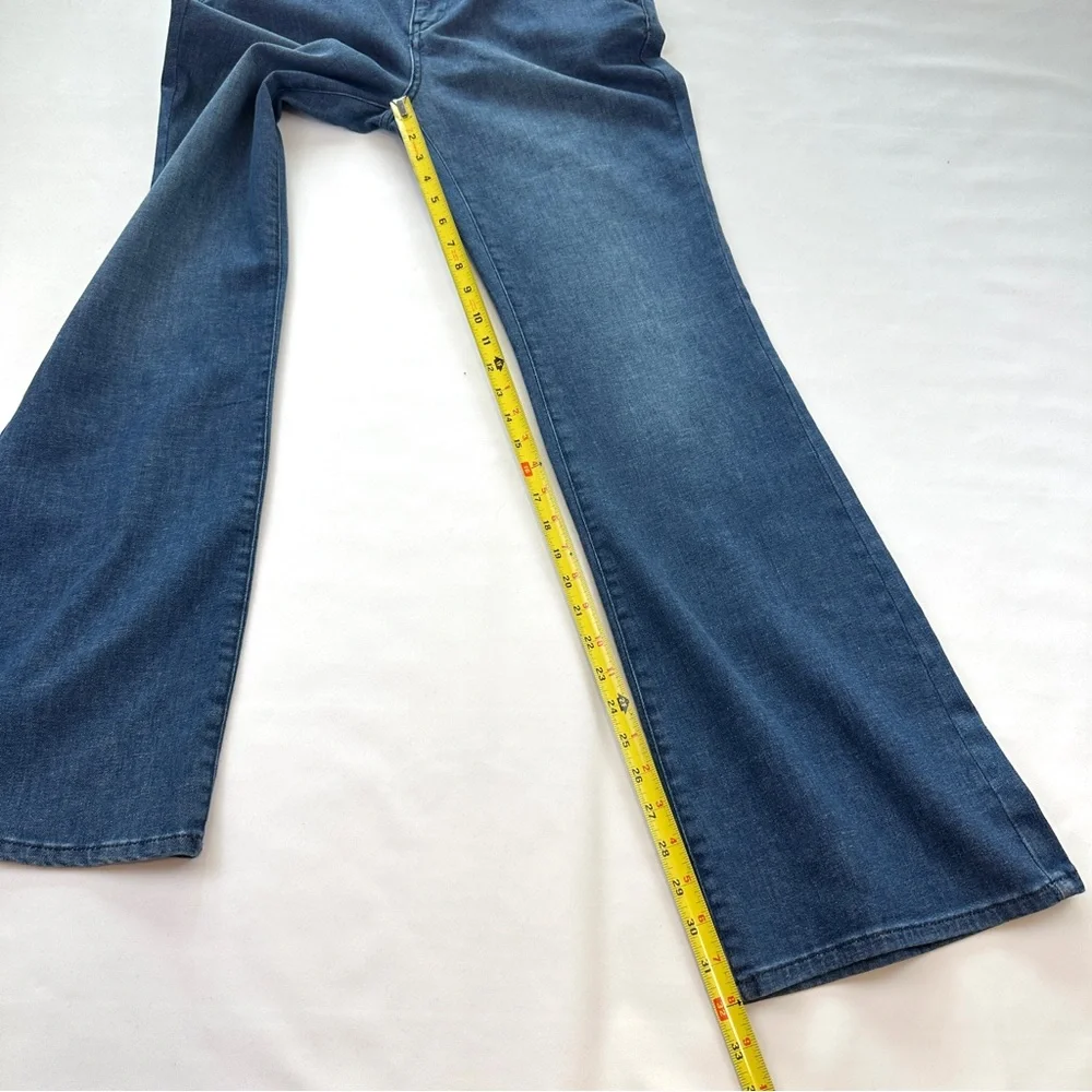ANTHROPOLOGIE Pilcro Polished Mid-Rise Bootcut Jeans Women’s Size 31 Medium Wash - Picture 13 of 17